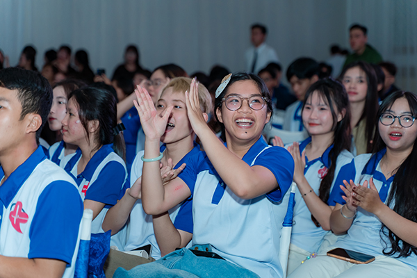 Giao lưu văn nghệ chào mừng 43 năm ngày Nhà giáo Việt Nam Trường Cao đẳng Y Dược Sài Gòn