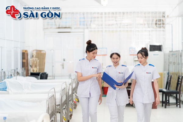 Học Điều dưỡng có cần bằng cấp 3 không? Định hướng để phát triển nghề?
