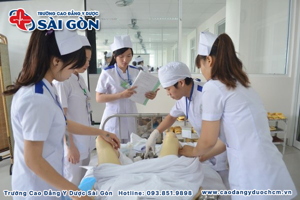 Học hộ sinh cần chuẩn bị những gì để có hành trang tốt nhất?
