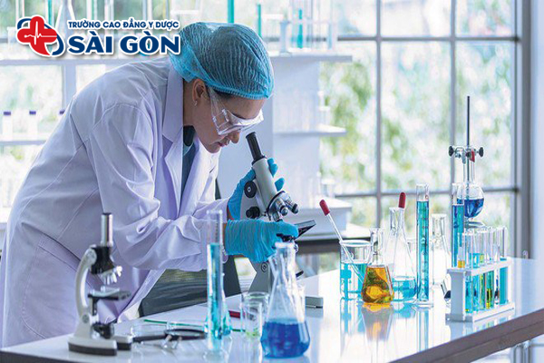 R&D trong ngành dược là gì? Xu hướng và thách thức của R&D?