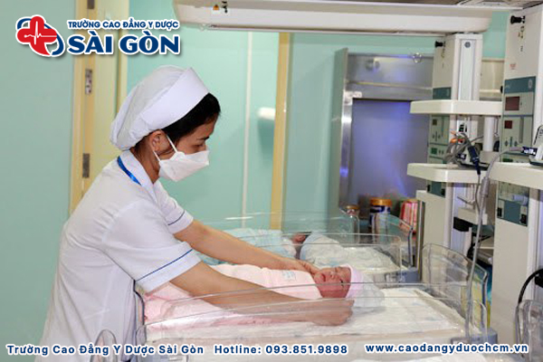 Văn bằng 2 Cao đẳng Hộ sinh học mấy năm? Cơ hội việc l&agrave;m?