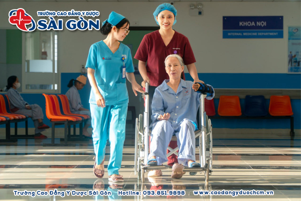 Ngành Điều dưỡng đa khoa là gì? Vai trò, nhiệm vụ và kỹ năng cần có?