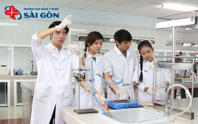 Ngành Dược khối D07 có học được không? Trường nào đào tạo?