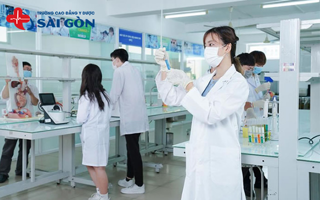 điểm chuẩn cao đẳng kỹ thuật x&eacute;t nghiệm y học