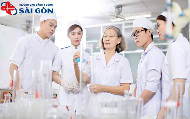 Hệ Li&ecirc;n th&ocirc;ng v&agrave; Văn bằng 2 Cao đẳng Dược kh&aacute;c nhau như thế n&agrave;o?