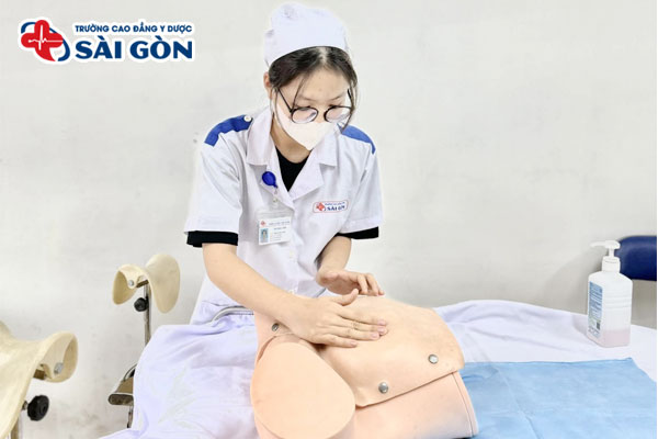 M&atilde; ng&agrave;nh Cao đẳng Hộ sinh TPHCM tại Trường Cao đẳng Y Dược S&agrave;i G&ograve;n