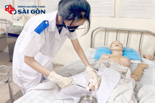 Th&ocirc;ng tin tuyển sinh Li&ecirc;n th&ocirc;ng Cao đẳng Y Dược