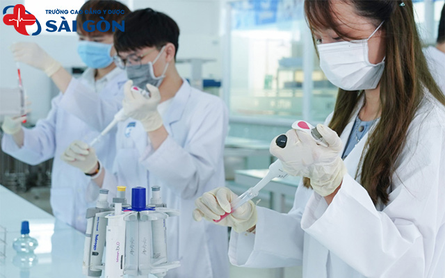 tốt nghiệp cao đẳng kỹ thuật x&eacute;t nghiệm y học gọi l&agrave; g&igrave;