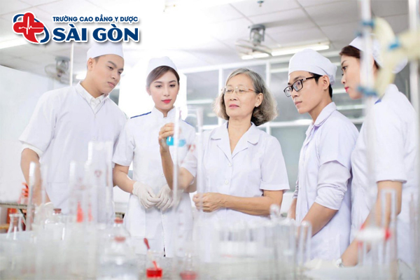 tuyển sinh cao đẳng kỹ thuật xét nghiệm y học tphcm