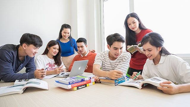 Câu lạc bộ Bảo trợ Cộng đồng phát động chương trình Áo ấm cho em